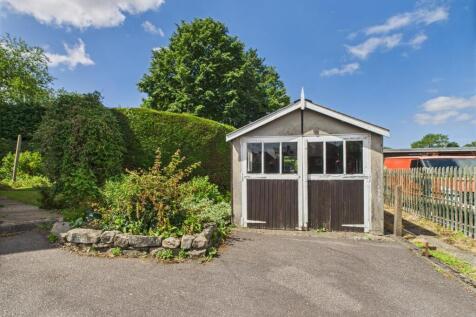 Detached Garage