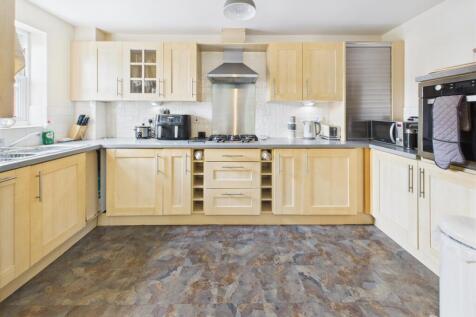 Lovely Kitchen With Appliances