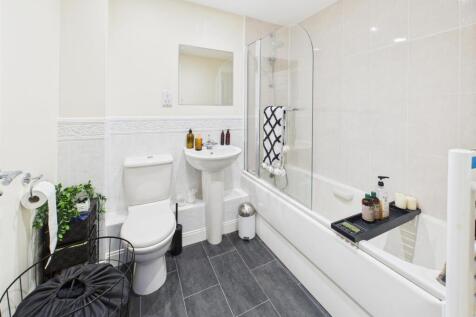 Family Bathroom With Shower