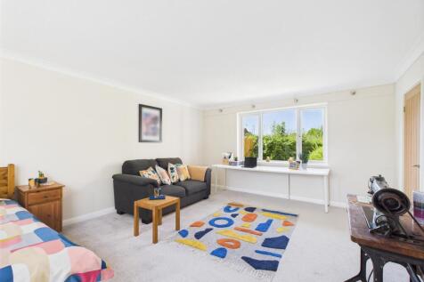 Family Room/Double Bedroom Five