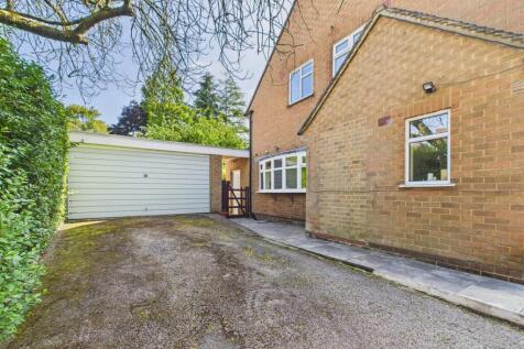 Double Garage with Workshop