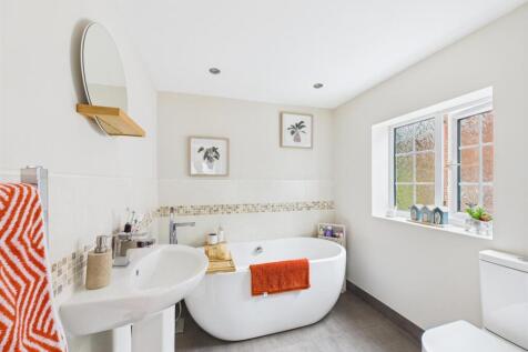 En-Suite Bathroom