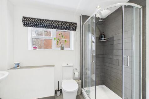 Family Shower Room