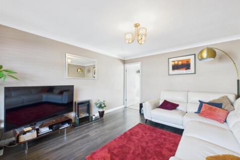 Spacious Lounge