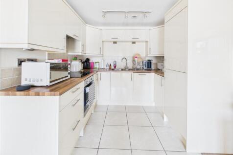 Kitchen With Integrated Appliances
