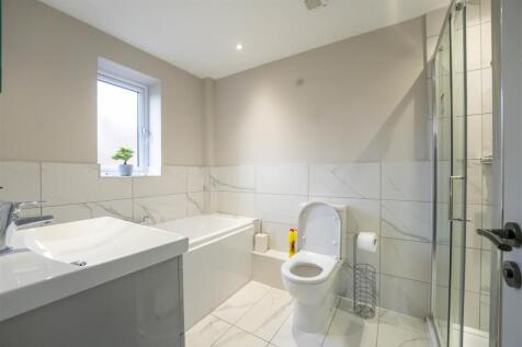 Master En-Suite