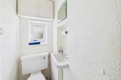 Cloakroom/WC