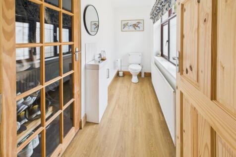Ground floor WC
