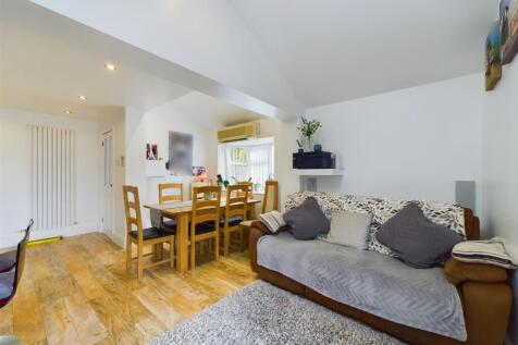 Impressive Open Plan Extended Living Kitchen