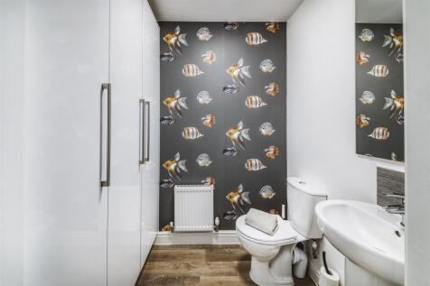 Cloakroom / WC