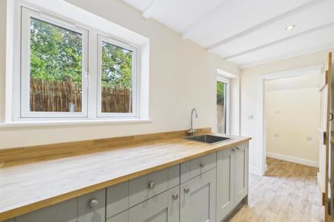 Oak Worktops With Shaker Units