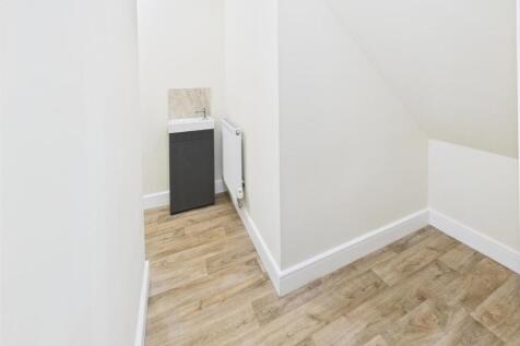 Groundfloor WC/ Cloakroom