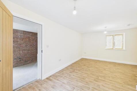 Flexible Room Through To Garages