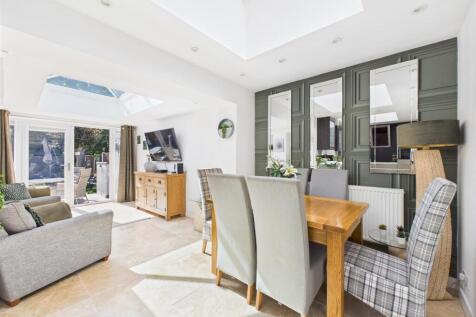 Impressive Open Plan Living Kitchen
