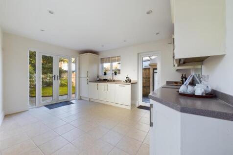 Fitted Kitchen/Dining Room