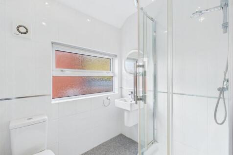 Bathroom/Shower Room