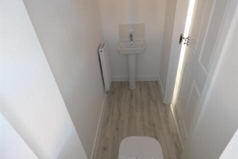 DOWNSTAIRS CLOAKROOM