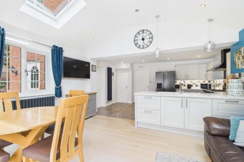 Extended Living Kitchen/ Dining Room