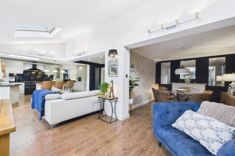 Fabulous Open Plan Living Kitchen