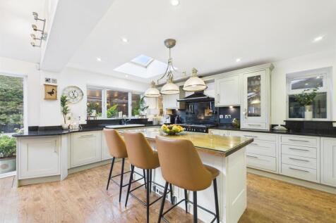 Fabulous Open Plan Living Kitchen