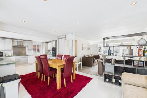 Impressive Dining Kitchen