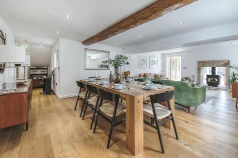 Living/Dining Room
