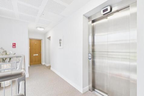 Secure Communal Entrance Hall
