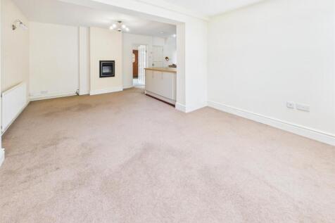 CAM04916G0-PR0163-STILL005.jpg