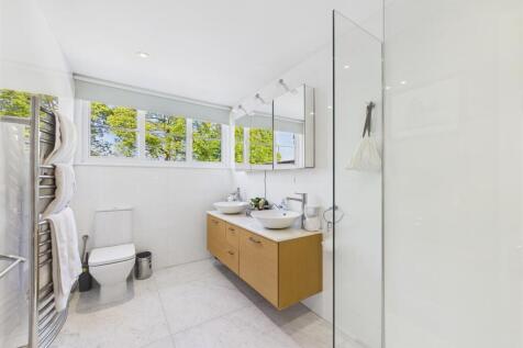 Well-Appointed Shower Room