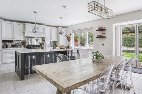 Stunning Open Plan Living Kitchen