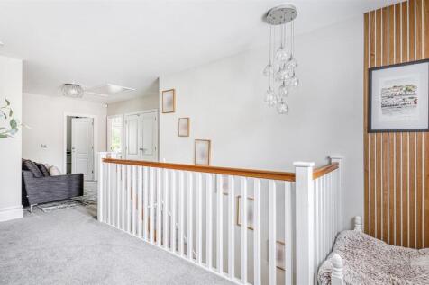 Spacious First Floor Landing