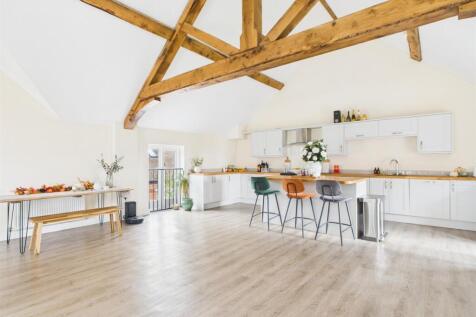 Living Lounge/Dining Room/Kitchen