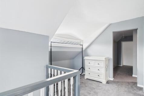 First Floor Landing/Study Area