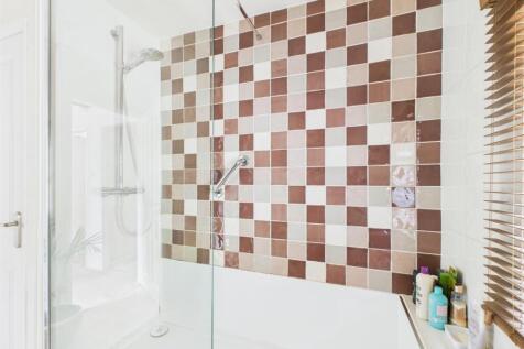 Bathroom/Shower Room