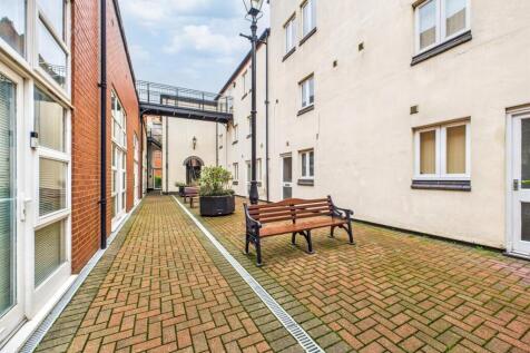 CAM04916G0-PR0183-STILL011 (1).jpg