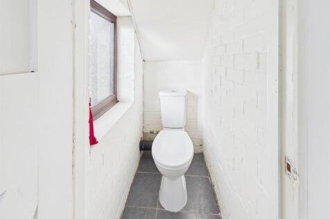 Ground-floor WC