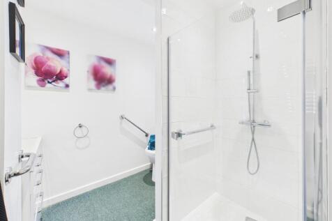 Ground Floor En-Suite