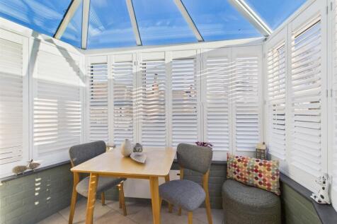 Conservatory/Dining Room