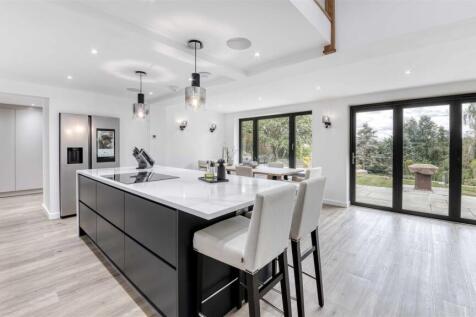 Living Kitchen/Dining/Sitting Room