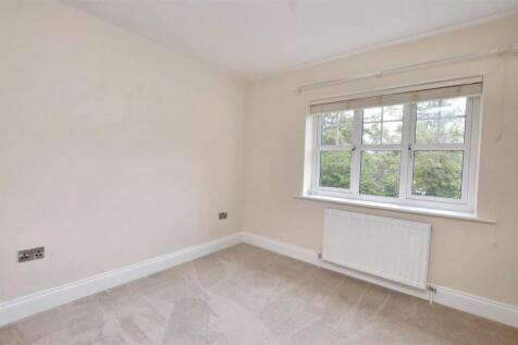 Bedroom 4.jpeg