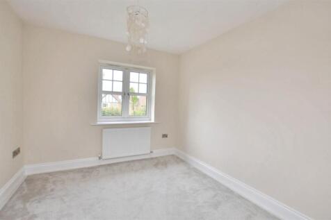 Bedroom 5.jpeg