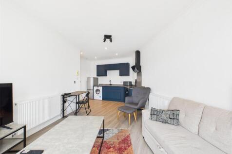 Spacious Open Plan Living Area