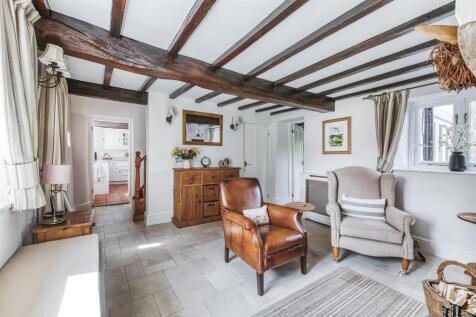 Entrance Hall / Snug