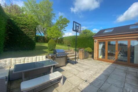 Rear Patio Area