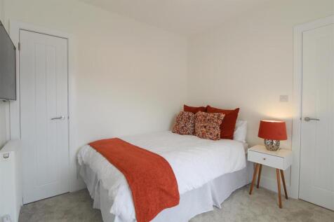 20 - Bedroom 2.jpeg
