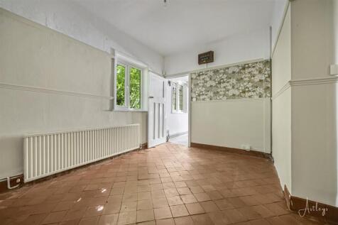 Breakfast Room