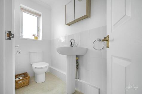 Bedroom 2 - En-suite WC