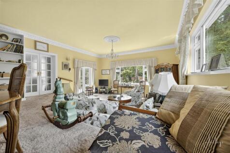 Another Aspect of the Lounge/Dining Room