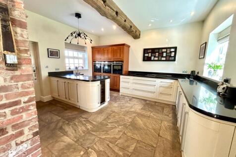 kitchen  (2)