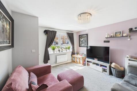 21 Ramsden Crescent  (14)